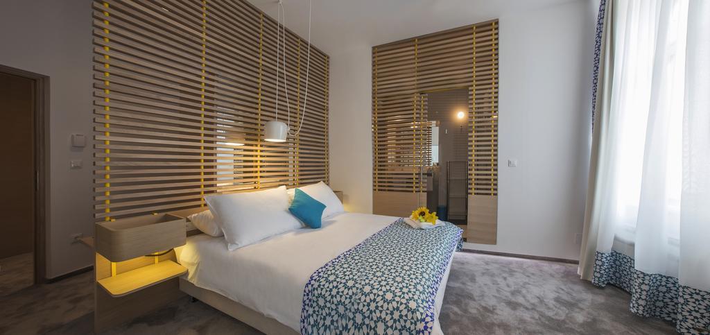 Bed & Atmosphere Rooms سبليت الغرفة الصورة